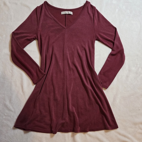 Abercrombie and Fitch Maroon Dress Size Small - Picture 2 of 5